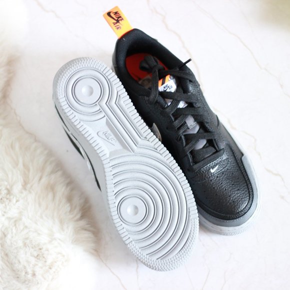 🔥𝐒𝐎𝐋𝐃 𝐎𝐔𝐓🔥 - Picture 7 of 11